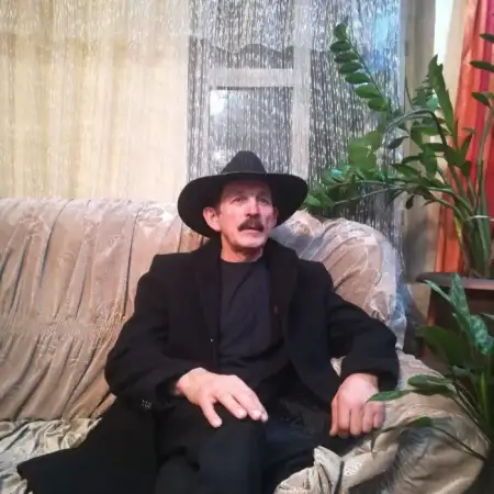 Rafik, 50Almaty, Kazakhstan 