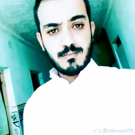 Oussama, 37Algeria 