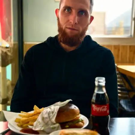 Adam, 27Kumertau, Russia 