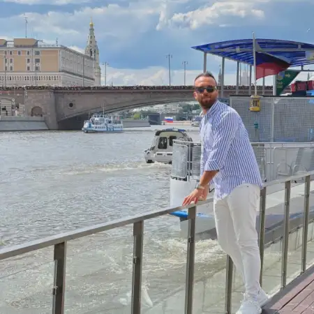 Abdelhak, 27Algeria 