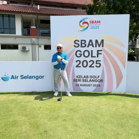 Khairi, 43Malaysia 