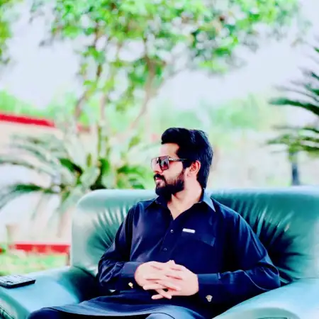 Yasir, 27Pakistan 
