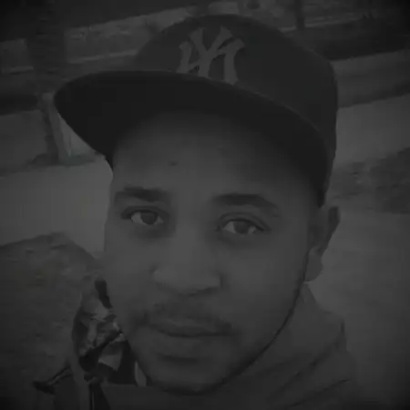 Zakariya, 32Algeria 