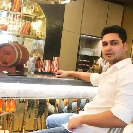 Ashikur, 34Qatar 