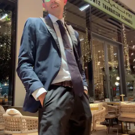 Ali, 34Saudi Arabia 