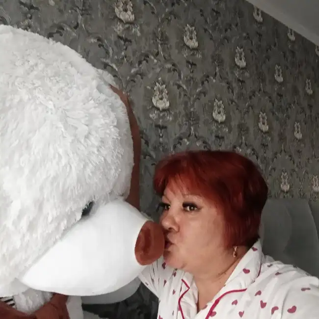 Ruzanna, 53